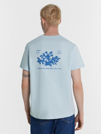 картинка Футболка мужская голубая  с надписью "California Wild Rift Record" от магазина мужской одежды Mark Formelle