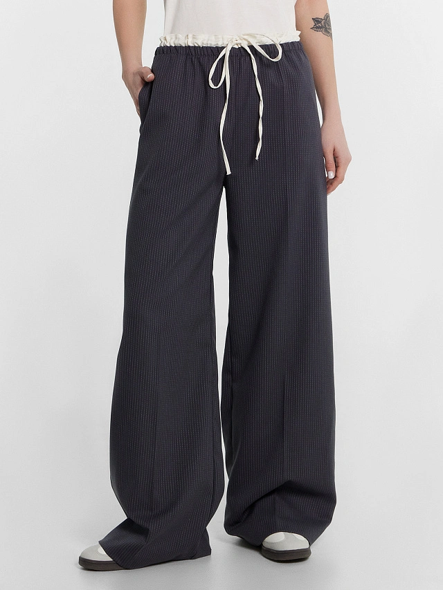 Брюки женские серые в узкую полоску - 2