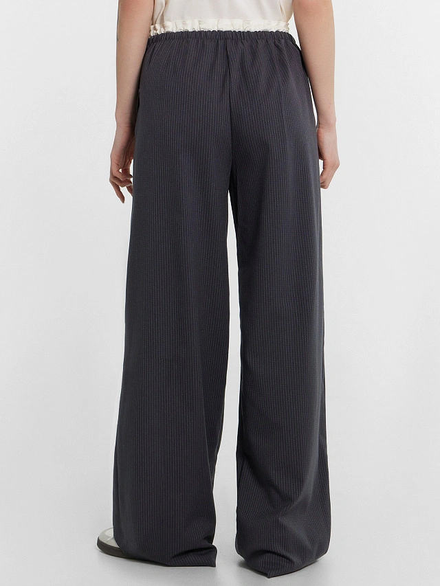 Брюки женские серые в узкую полоску - 3