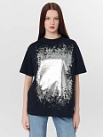 Футболка женская черная с серебристым принтом
