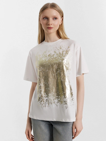 картинка Футболка женская белая с золотистой отделкой  от магазина стильной одежды Mark Formelle