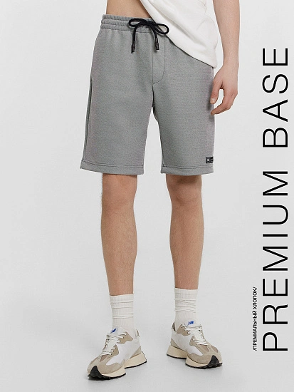 картинка Шорты мужские серые от магазина мужской одежды Mark Formelle