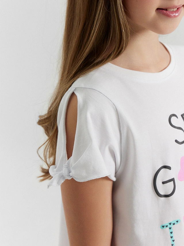 Блузка для девочек белая с принтом и надписью "see good in all things" - 8