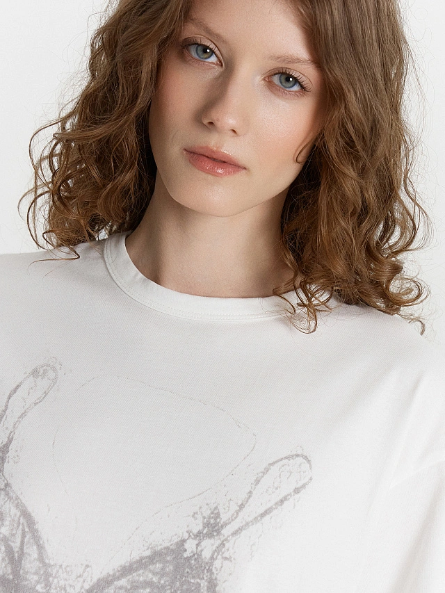 Футболка женская белая с принтом - 4