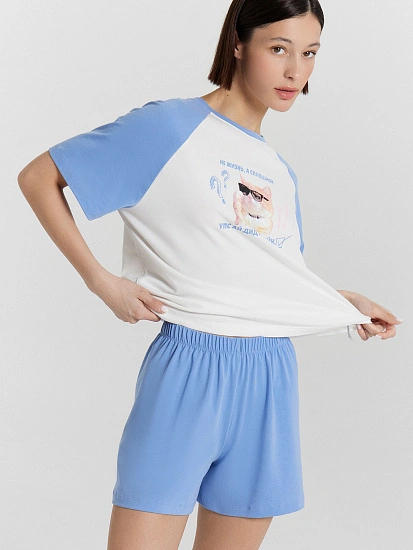 картинка КОМПЛЕКТ ЖЕНСКИЙ (ФУТБОЛКА, ШОРТЫ) от магазина стильной одежды Mark Formelle