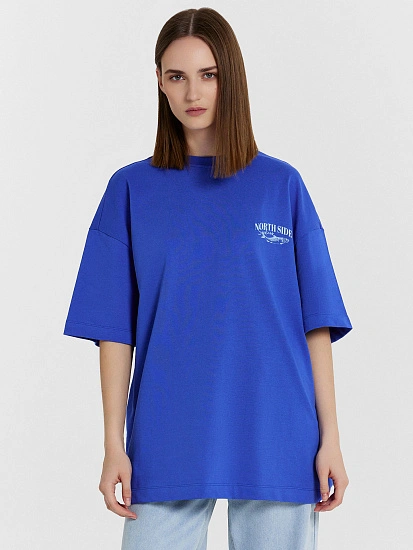картинка Футболка женская синяя с принтом и надписью "north side" от магазина стильной одежды Mark Formelle