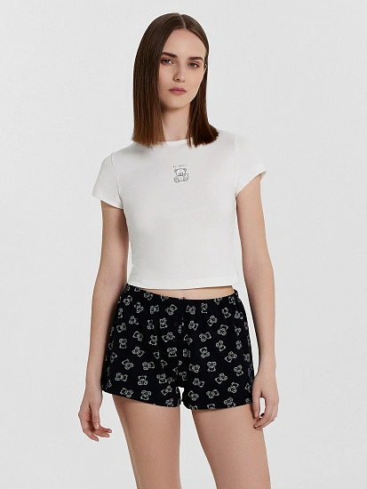 картинка КОМПЛЕКТ ЖЕНСКИЙ (ДЖЕМПЕР, ШОРТЫ) от магазина стильной одежды Mark Formelle