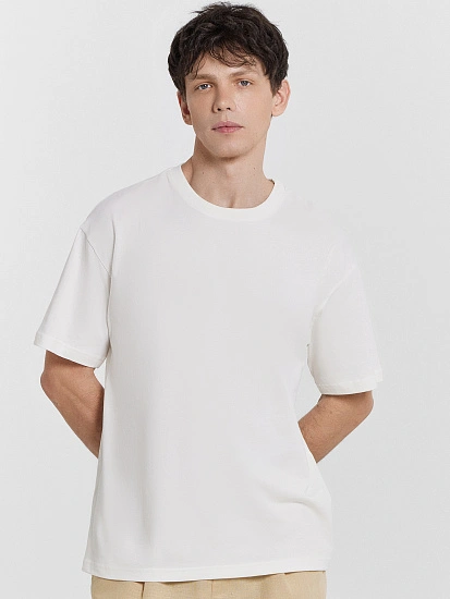 картинка Футболка мужская белая  от магазина мужской одежды Mark Formelle