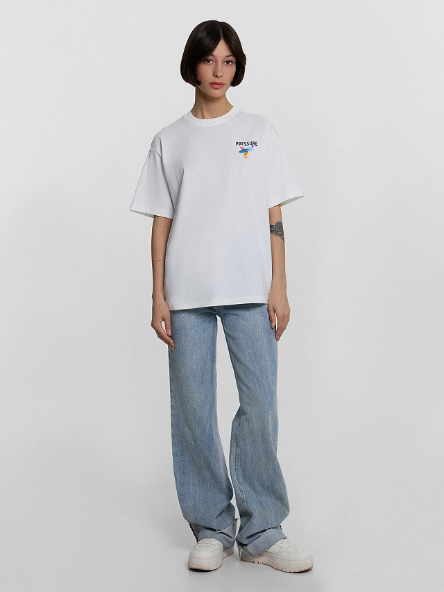 Футболка женская белая с принтом "Pressure" - 3