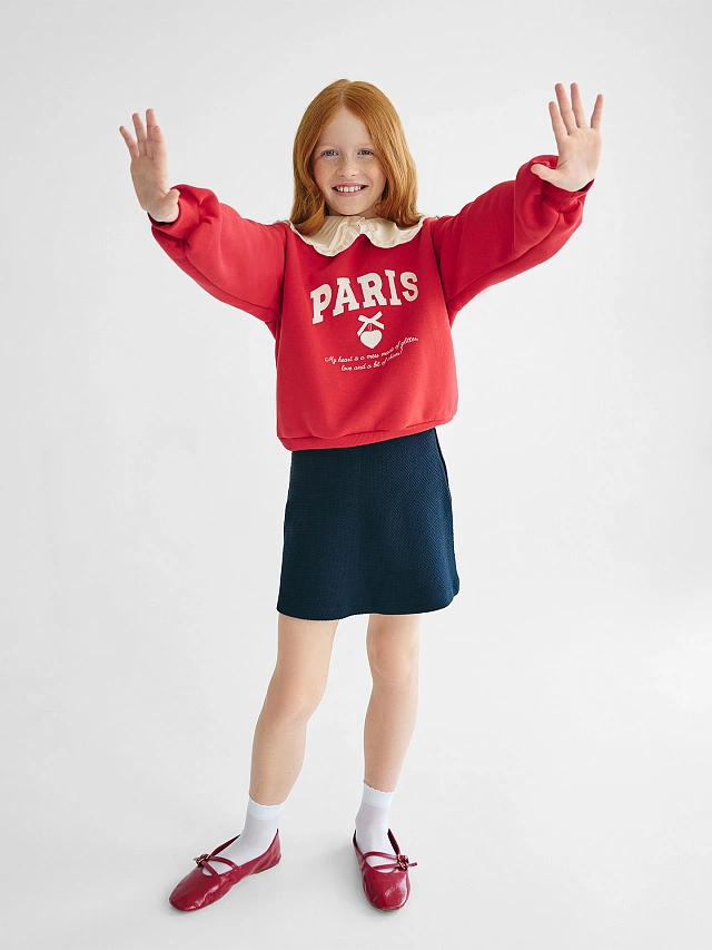 Джемпер для девочек красный с принтом и надписью "Paris" - 10