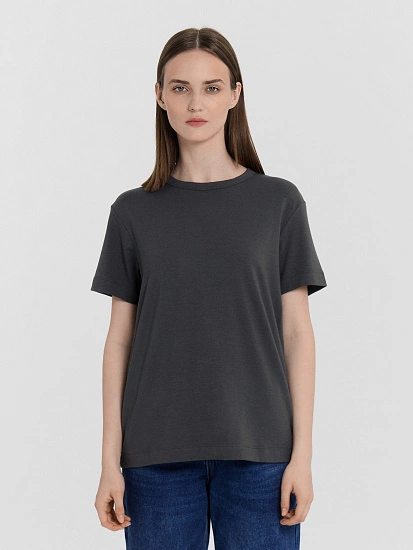 картинка Футболка женская серая от магазина стильной одежды Mark Formelle