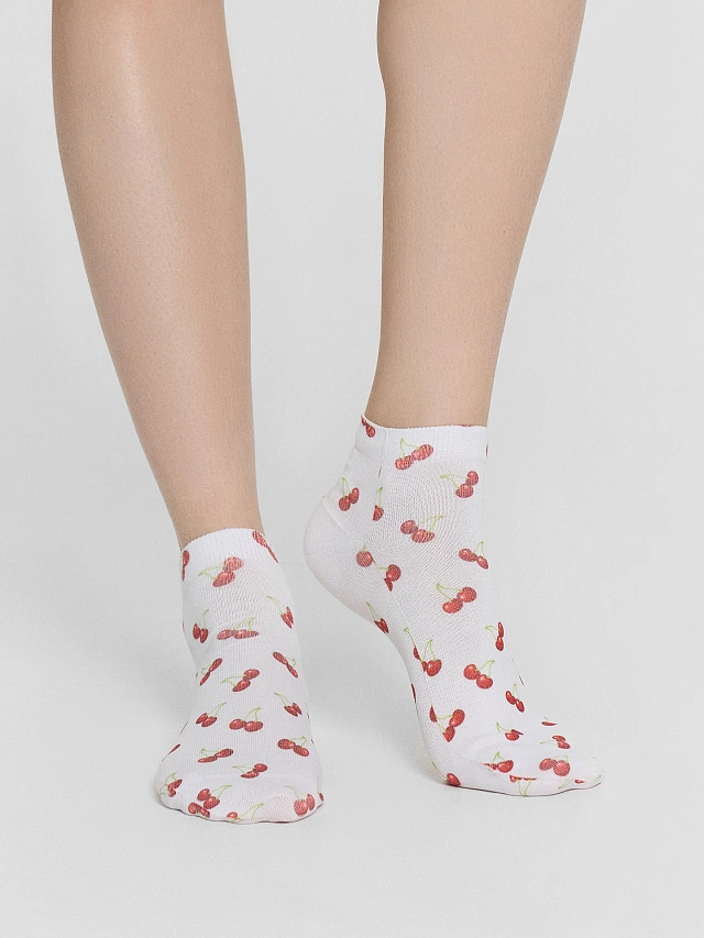 Носки женские белые с узором "вишенки" - 2