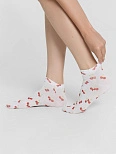 Носки женские белые с узором "вишенки"