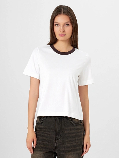 картинка Футболка женская белая  от магазина стильной одежды Mark Formelle