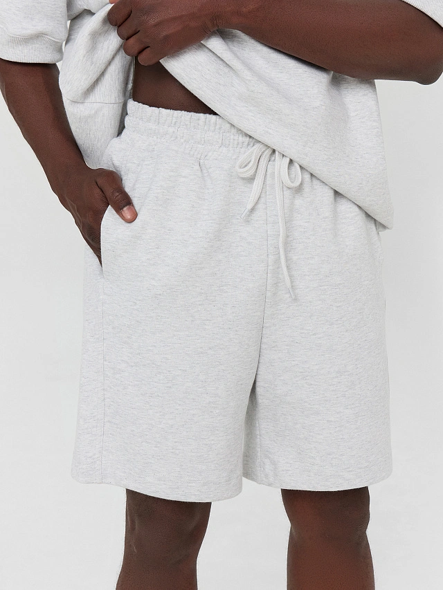 Комплект мужской серый: футболка и шорты - 6