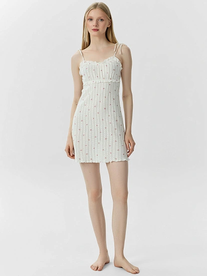 картинка СОРОЧКА НОЧНАЯ ЖЕНСКАЯ от магазина стильной одежды Mark Formelle