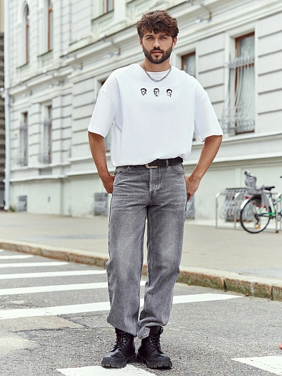 Футболка мужская белая с принтом