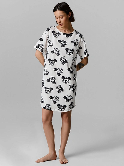 картинка Туника ночная женская кремовая с принтом "Микки Маус" от магазина стильной одежды Mark Formelle