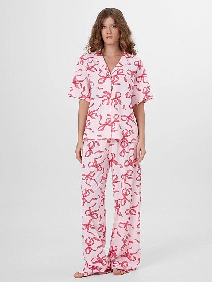 картинка Комплект домашний женский розовый с бантиками от магазина стильной одежды Mark Formelle