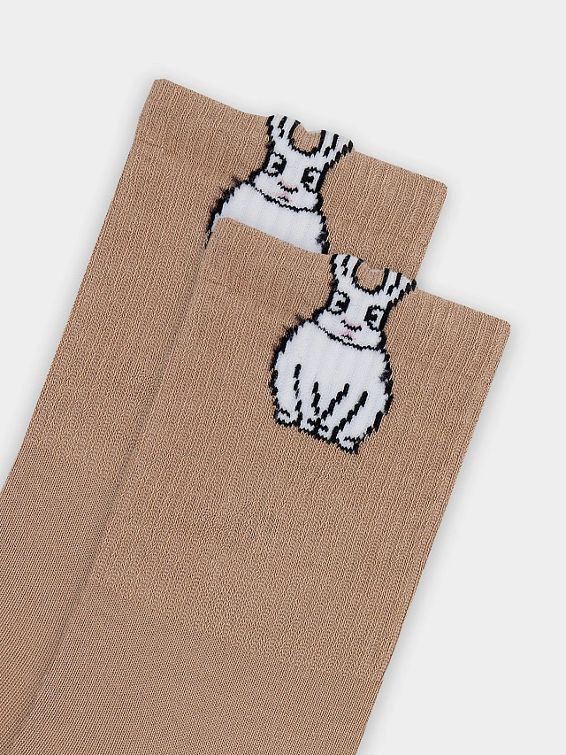 Носки женские коричневые с рисунком в виде кролика - 7