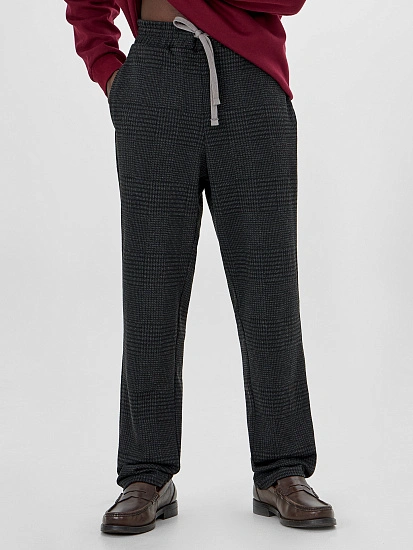 картинка Брюки мужские серые в черную клетку от магазина мужской одежды Mark Formelle