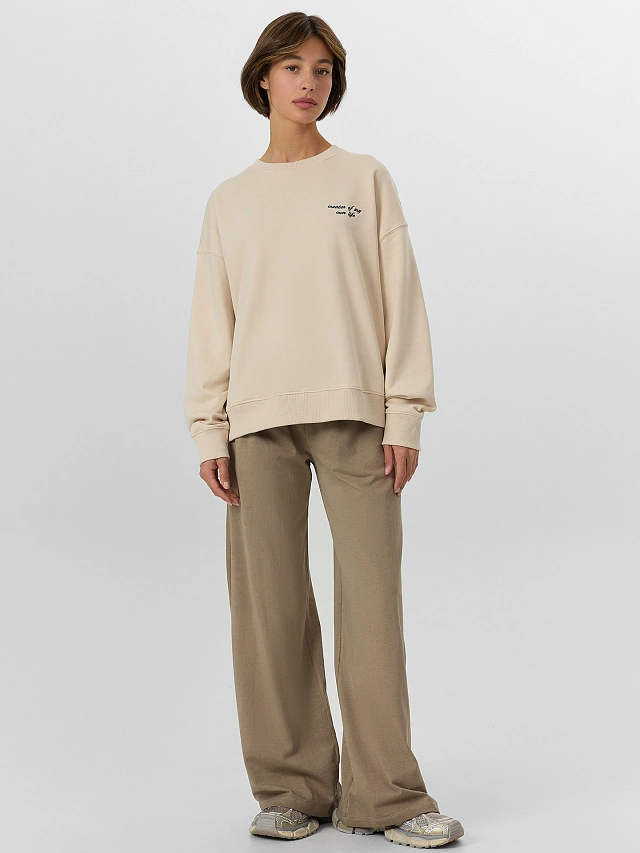 Свитшот женский бежевый с надписью "Creator of my own life" - 4