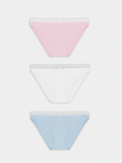 картинка Трусы для девочек в наборе, 3 шт от известного бренда одежды для девочек Mark Formelle