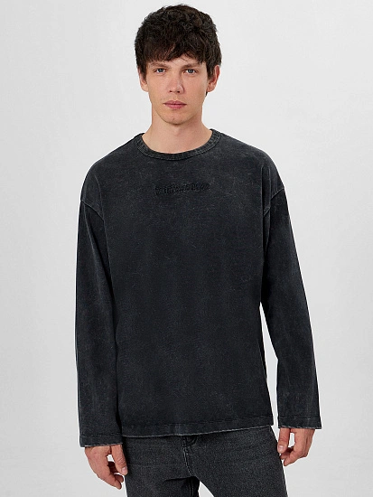 картинка Лонгслив мужской черный с обработкой эйсид от магазина мужской одежды Mark Formelle
