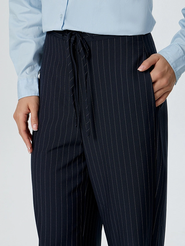 Брюки женские синие в полоску - 4