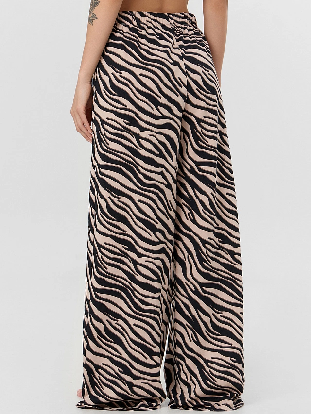 Комплект женский домашний с анималистичным принтом - 7