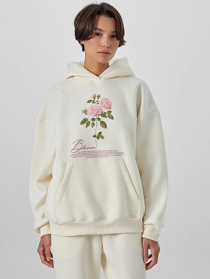 картинка Худи женское молочное с надписью "Bloom" от магазина стильной одежды Mark Formelle