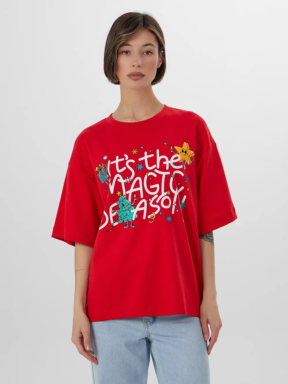 Футболка женская с надписью "It's the magic season"