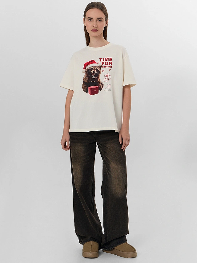 Футболка женская новогодняя с надписью "Time for present" - 4