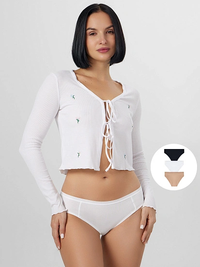 Үш дос қыз жыныстық қатынасқа түседі