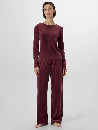 картинка Комплект домашний женский велюровый бордовый от магазина стильной одежды Mark Formelle