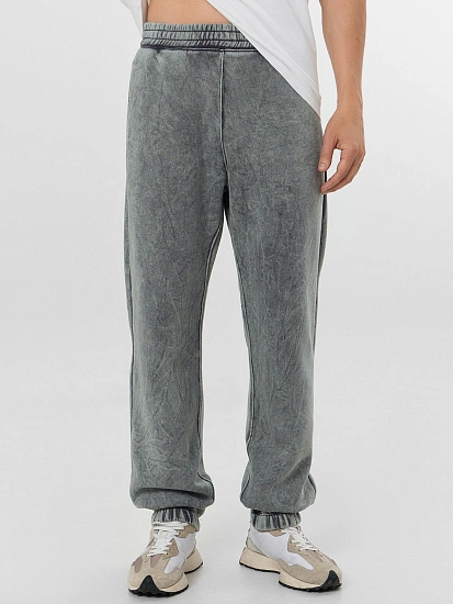 картинка Брюки мужские серые с обработкой эйсид от магазина мужской одежды Mark Formelle