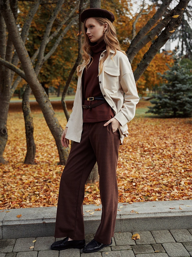 Брюки женские коричневые в клетку - 9