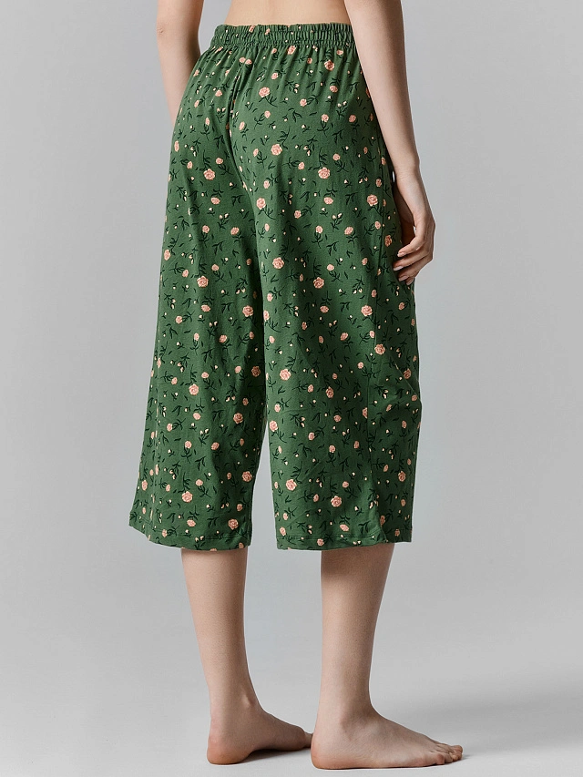 Бриджи домашние женские зеленые с цветочным принтом - 4