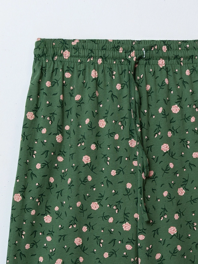 Бриджи домашние женские зеленые с цветочным принтом - 6