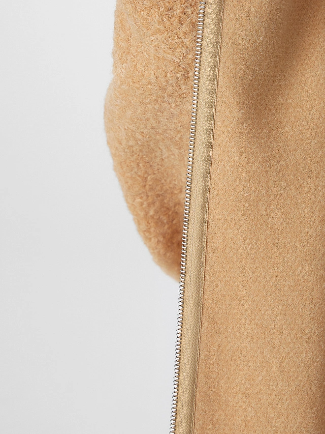 Толстовка женская бежевая на молнии с капюшоном - 7