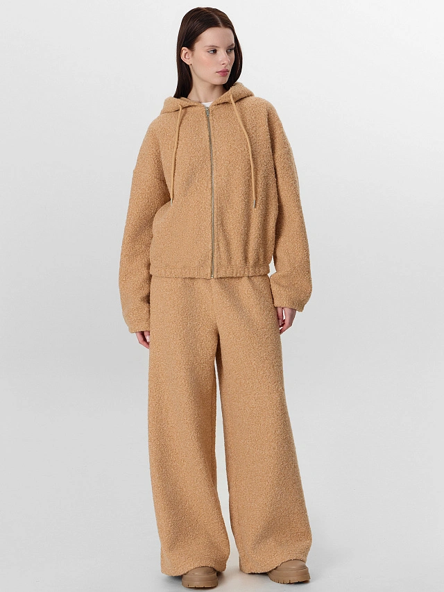 Толстовка женская бежевая на молнии с капюшоном - 9