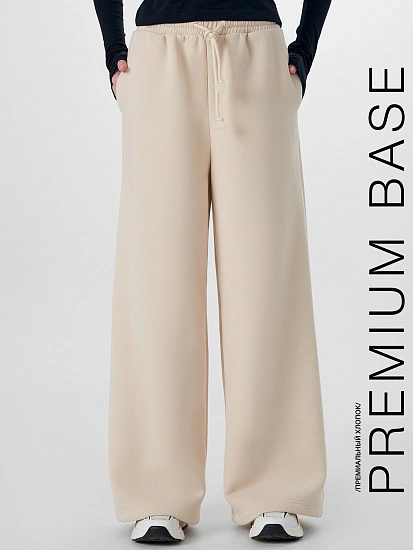 картинка Брюки женские бежевые от магазина стильной одежды Mark Formelle