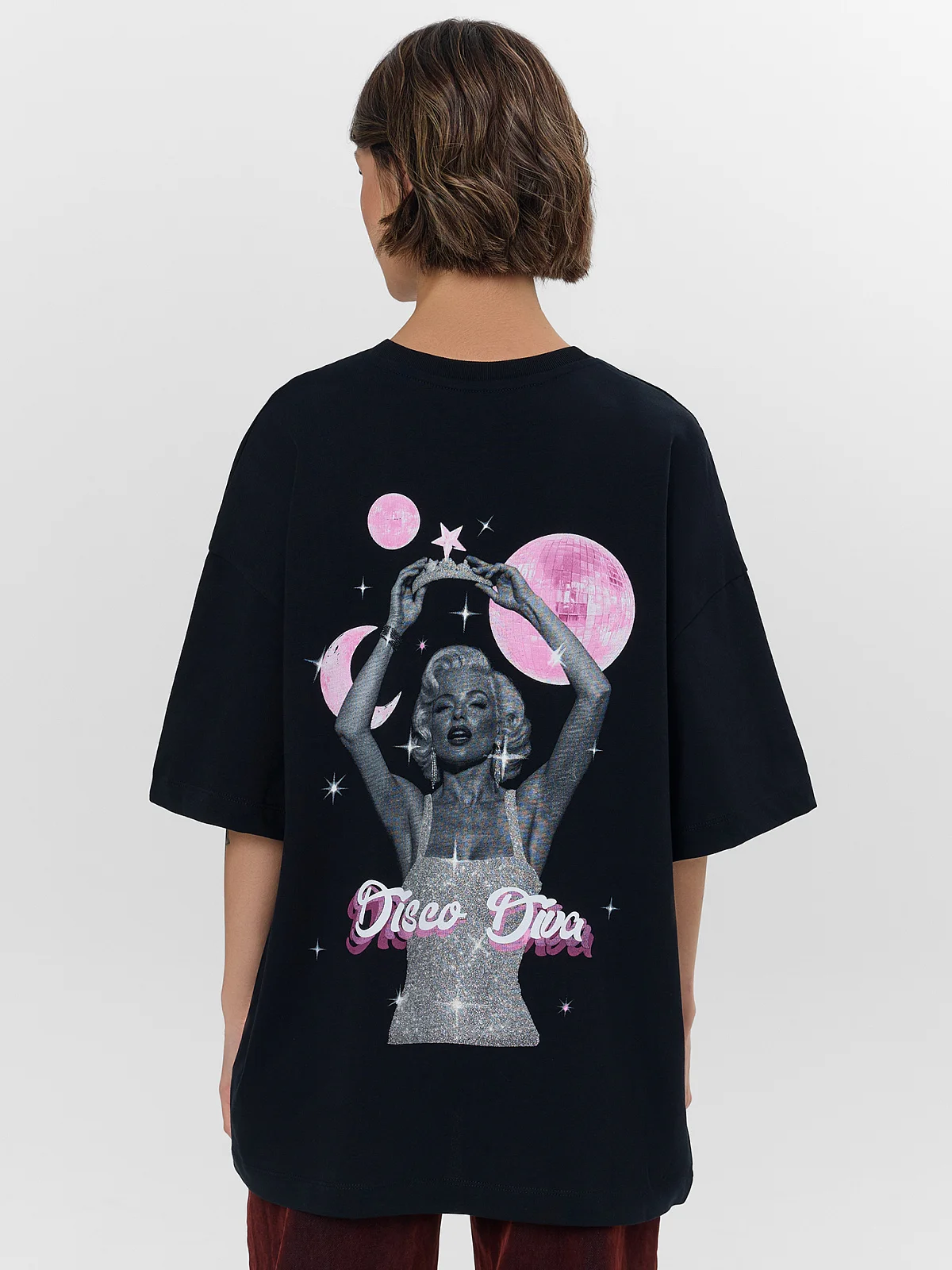 Футболка женская черная с надписью "Disco Diva" оверсайз - 3
