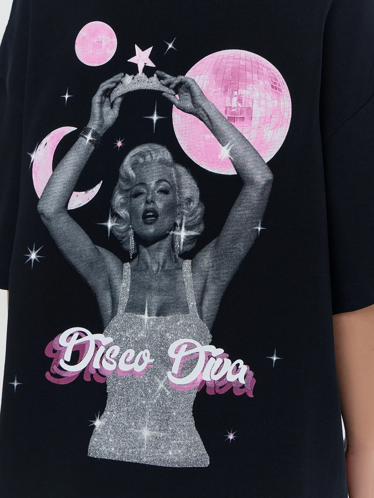 Футболка женская черная с надписью "Disco Diva" оверсайз - 6