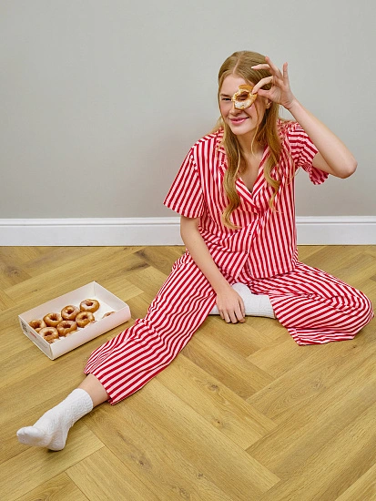 картинка Комплект женский домашний в полоску от магазина стильной одежды Mark Formelle