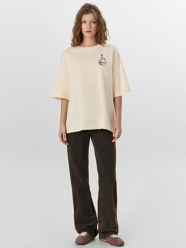 Футболка женская бежевая с принтом - 5