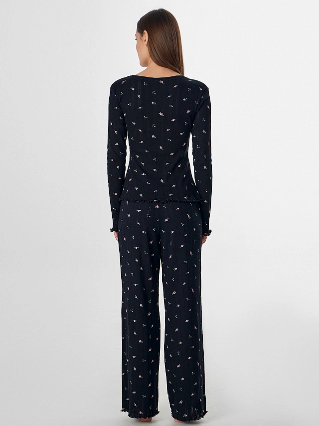 Комплект домашний женский черный с цветочным принтом - 3