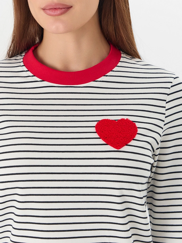Джемпер женский в полоску с сердечком - 4