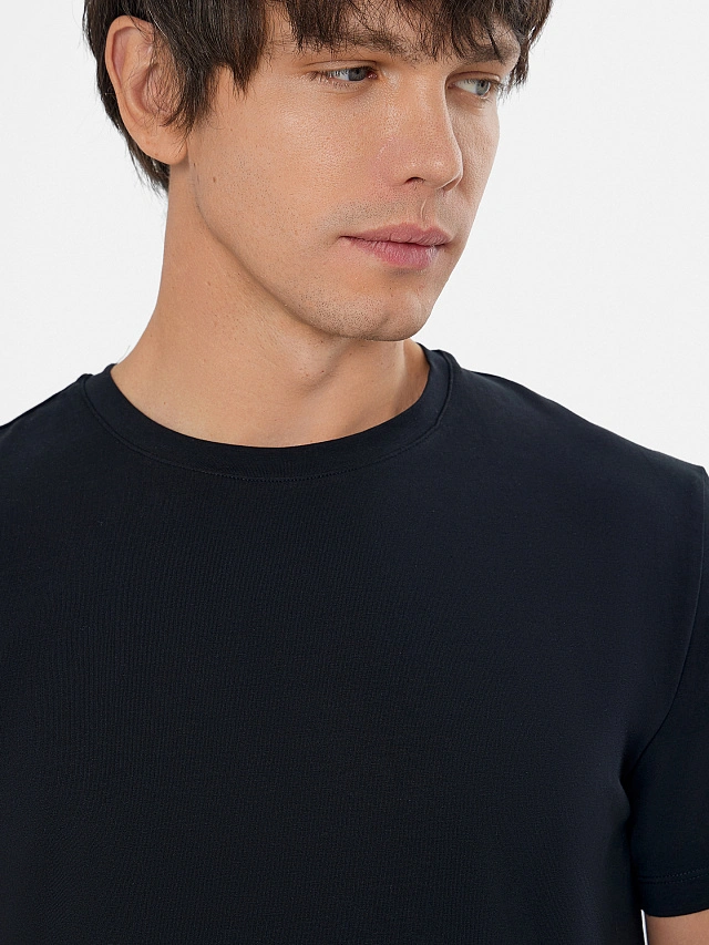 Футболка мужская черная однотонная базовая - 5