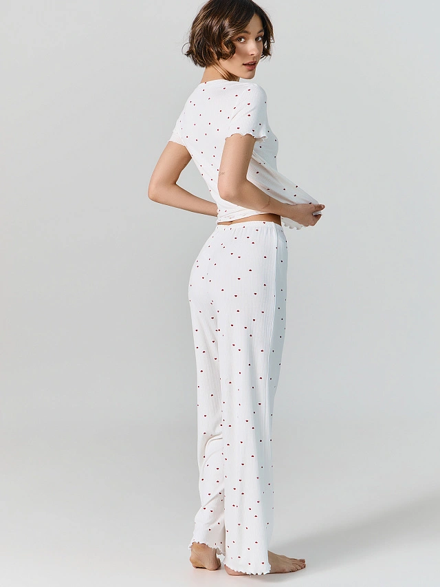 Комплект домашний женский белый с принтом в сердечко - 4